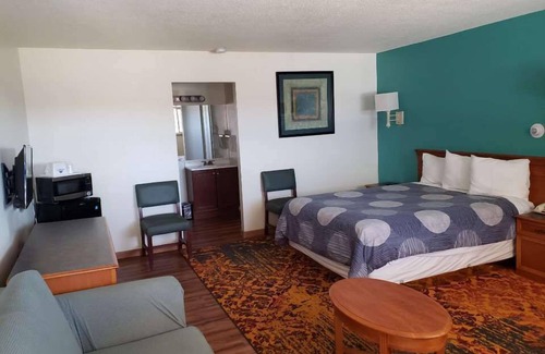 Evans Hotel | Americas Best Value Inn Greeley Evans