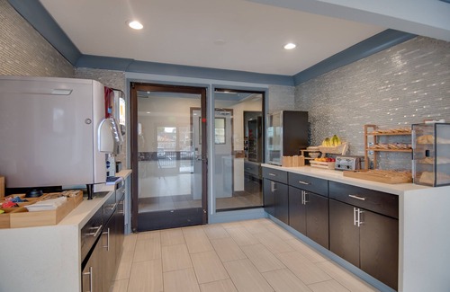 Hayward Hotel | Americas Best Value Inn Hayward
