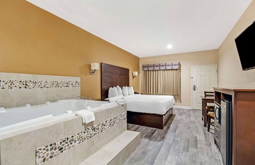 Barker Hotel | Americas Best Value Inn Houston at FM 529