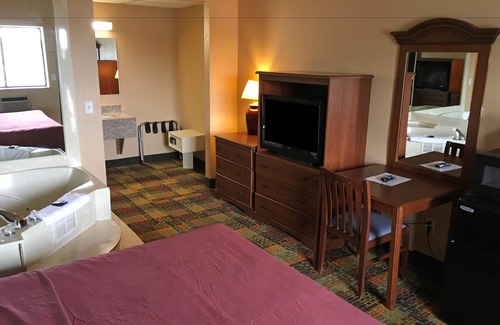 Livonia Hotel | Americas Best Value Inn Livonia Detroit