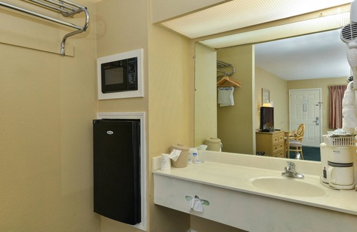 Meridian Hotel | Americas Best Value Inn Meridian