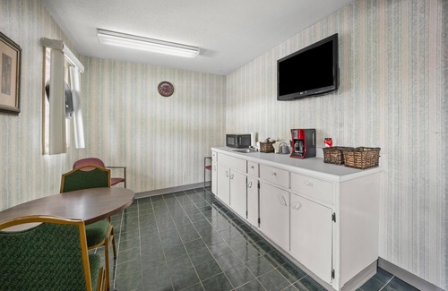 Roxboro Hotel | Americas Best Value Inn Roxboro