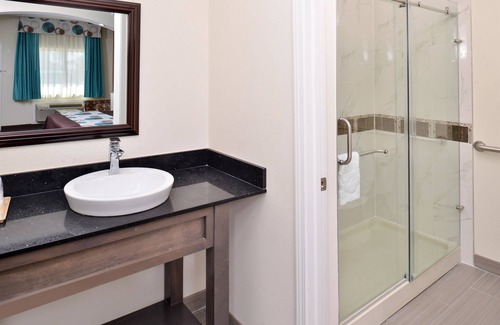 George Bush Park/Eldridge Hotel | Americas Best Value Inn & Suites Houston at Hwy 6 & Westpark