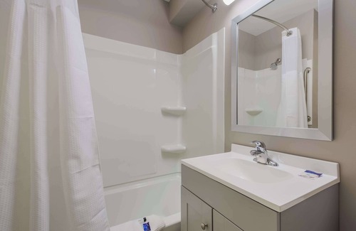 Farmington Hotel | Americas Best Value Inn Farmington