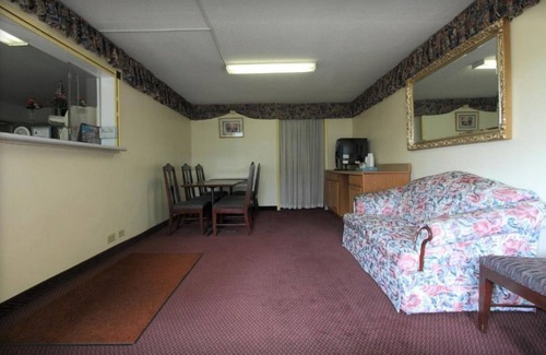 Wilson Apartment | Americas Best Value Inn Wilson - UNIT 7(ONE BED)