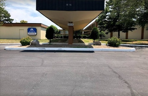 Wilson Apartment | Americas Best Value Inn Wilson - UNIT 8 2 BED GROUND FLOOR