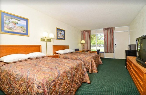 Wilson Apartment | Americas Best Value Inn Wilson UNIT 24 2 BED FIRST FLOOR