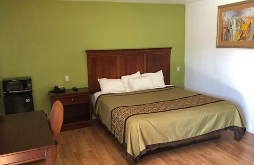Visalia Hotel | Americas Best Value Inn Visalia