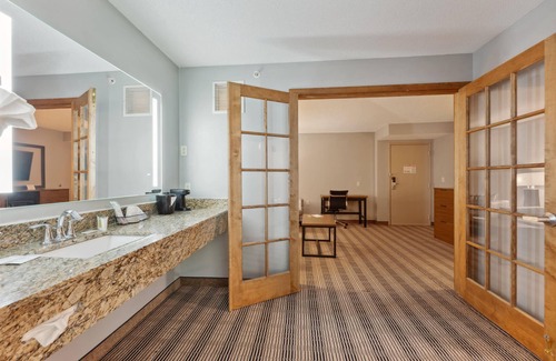 Wisconsin Dells Hotel | AmericInn by Wyndham Wisconsin Dells