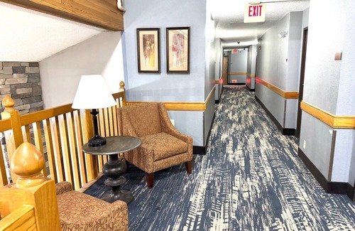 Ames Hotel | AmericInn by Wyndham Ames