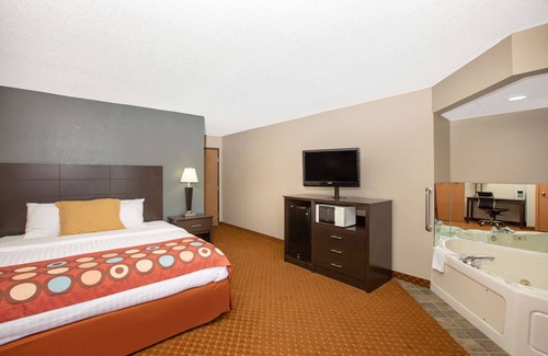 Oakdale Hotel | AmericInn by Wyndham Coralville