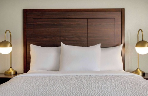 Madison Hotel | AmericInn by Wyndham Madison WI