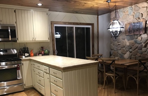 Amery House | AMERY ALE WORKS BAR(N) HOME