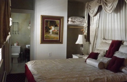Cedar City Bed & Breakfast | Amid Summer's Inn B&B