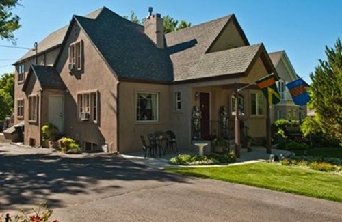 Cedar City Bed & Breakfast | Amid Summer's Inn B&B