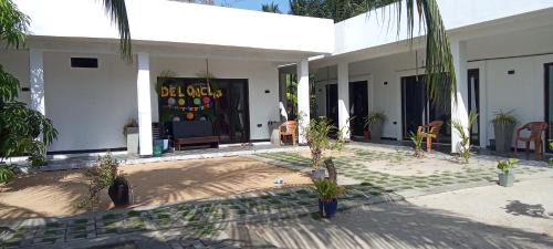 Pottuvil Division 2 Hotel | Amor Luse