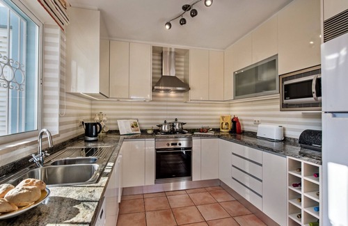 Guia Villa | Amora - 3 bedroom villa in Guia