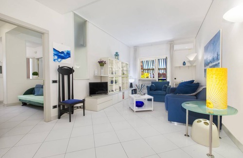 Sorrento Apartment | AMORE RENTALS - Doria Home with Private Terrace and Air Conditioning