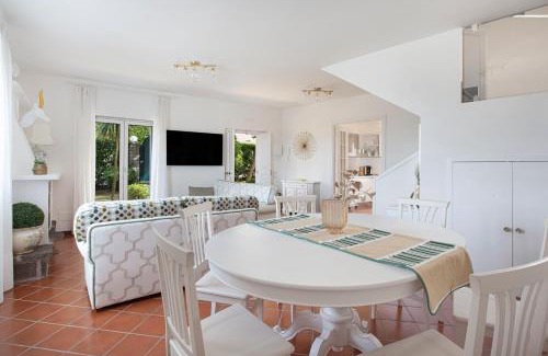 Sant'Agata sui Due Golfi Villa | AMORE RENTALS - Resort Ravenna - Villa Dama