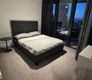 Canary Wharf Apartment | Amory Tower - One Bedroom
