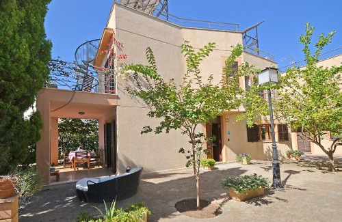 Alcudia Ski Chalet | Amparo Luca
