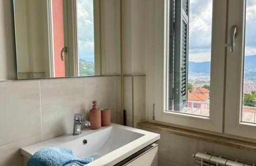 Carozzo Apartment | Ampio appartamento fino a 4 persone sulle colline della Spezia, vista panoramica sul Golfo - 10 minuti dal centro città 16 da Sarzana e Lerici