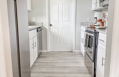 Midway House | Ample Parking Near Ft Stewart, Richmond Hill, I-95