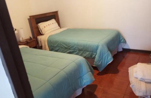 Santa Cruz House | Amplio alojamiento vacacional ubicado a 500 metros de la plaza y a 5 minutos de la ruta del vino