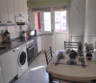 La Corredoria Apartment | Amplio apartamento con todas las comodidades en Oviedo