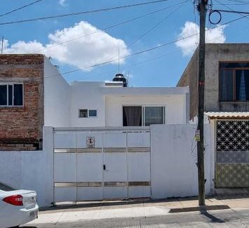 Guadalajara Municipality House | Amplio cuarto en casa