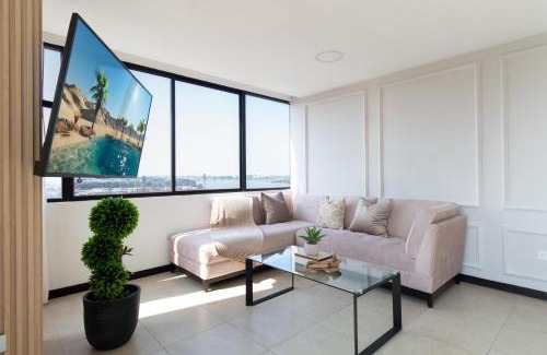 Puerto Santa Ana Apartment | Amplio Departamento con Vista a la ciudad