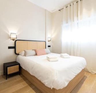 Almenara Apartment | Amplio y cómodo apartamento cerca Plaza Castilla