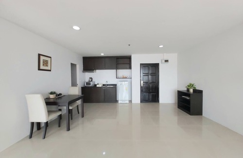 Uthai Hotel | Ampo Residence