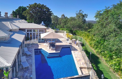 Draper House | Amrata Estate: Retreat Unite Wed Celebrate Party in Style!