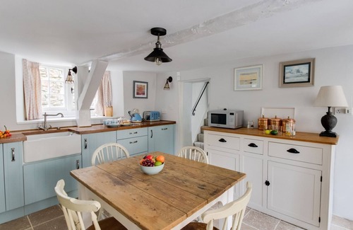 West Lulworth Cottage | AMY COTTAGE, pet friendly, character holiday cottage in West Lulworth