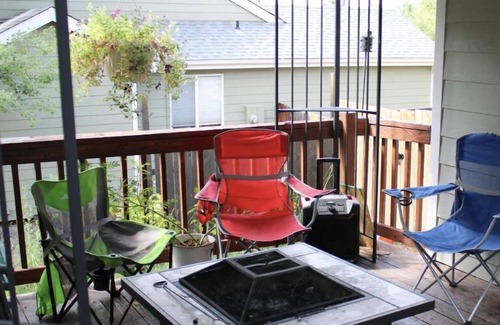 Johnstown Apartment | Amy's Home Away From Home