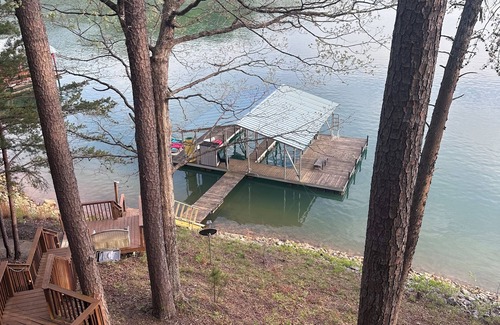 Big Creek Cabin | An amazing place to spend Thanksgiving and Christmas. Peaceful and great views.