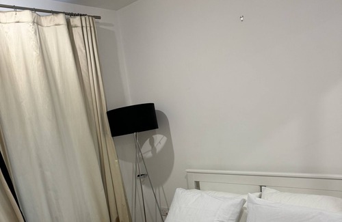 Woolwich Apartment | An apartment in the heart of Royal Arsenal. Get to Central London in 15 minutes!