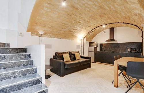Quartier de la Place-Vendome Apartment | an Atypical 1-BR in Place Vendôme