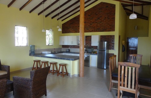 Aserradores House | An elegant newly built 3 bedroom/2 washroom house. Surfing paradise.