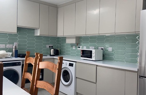Glasnevin House | An en-suite room near the city
