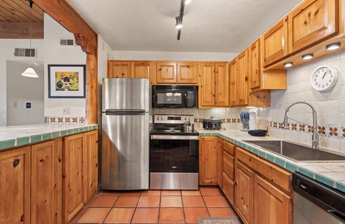 Northeast Santa Fe Hotel | An Exciting Downtown Destination With Kiva Fireplace, Full Kitchen