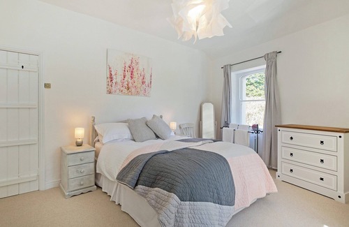 Eshton Cottage | An immaculately presented, 2 bedroom property with river views.