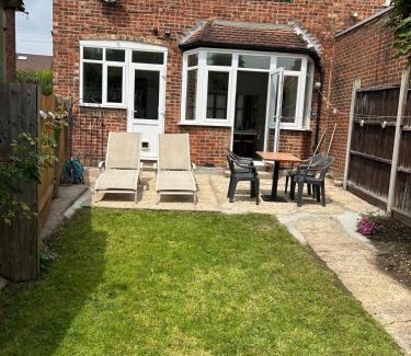 Finchley House | An inviting, spacious and bright 3 bed house