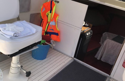 Hyeres Boat Rental | An overnight trip to the Golden Isles on a budget