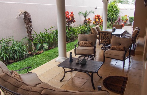 Ciudad Cariari House | Ana´s Place: Luxury home for 10