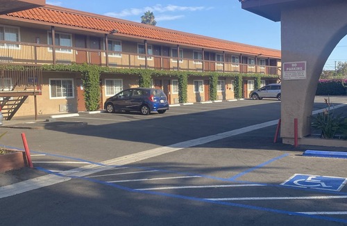 Anaheim Resort Hotel | Anaheim Astoria Inn And Suites