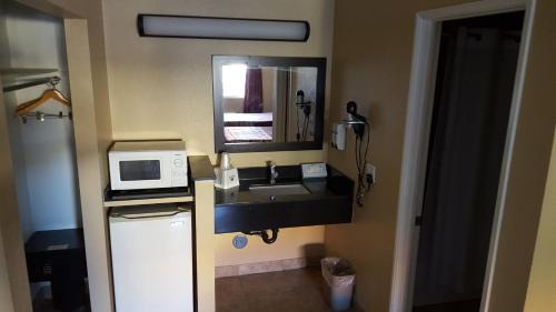 Anaheim Resort Hotel | Anaheim Astoria Inn & Suites