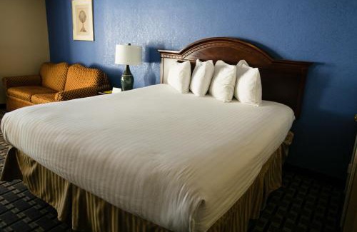Anaheim Resort Hotel | Anaheim Carriage Inn