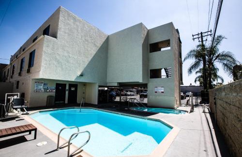 Anaheim Resort Hotel | Anaheim Carriage Inn
